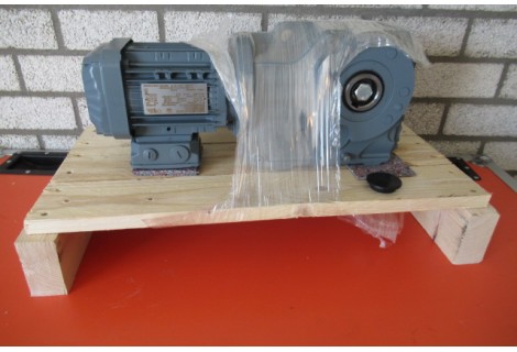 9,7 RPM  0,37 kW Asmaat 40 mm  IE3. UNUSED 